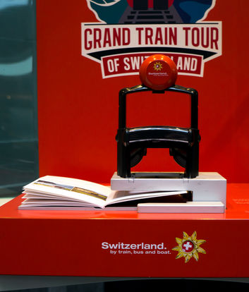 Publikumsgerecht | Grand Train Tour of Switzerland Stempeldisplay | Swiss Travel System | 2016